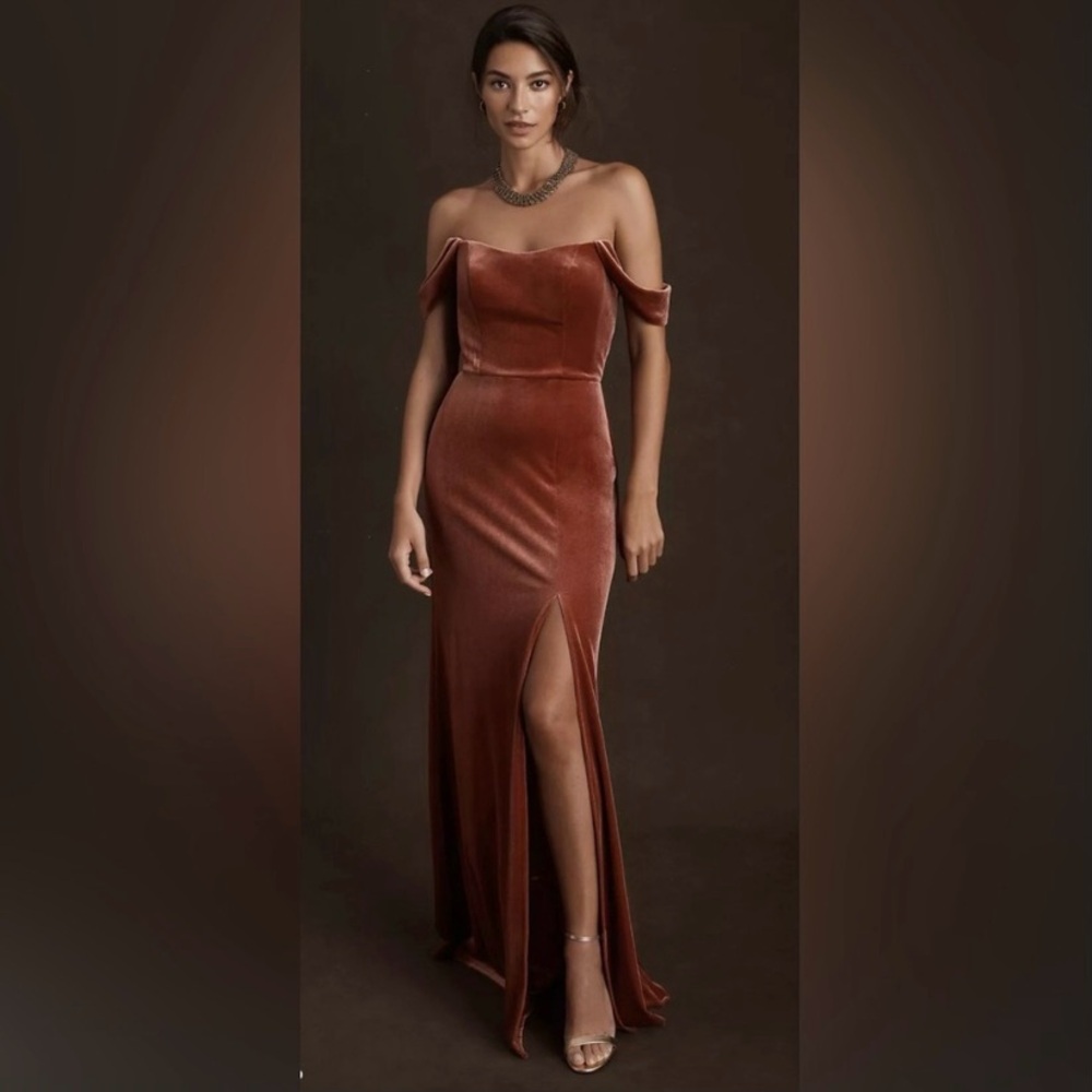 Anthropologie Jenny Yoo Issa Off-The-Shoulder Stretch Velvet Column Gown